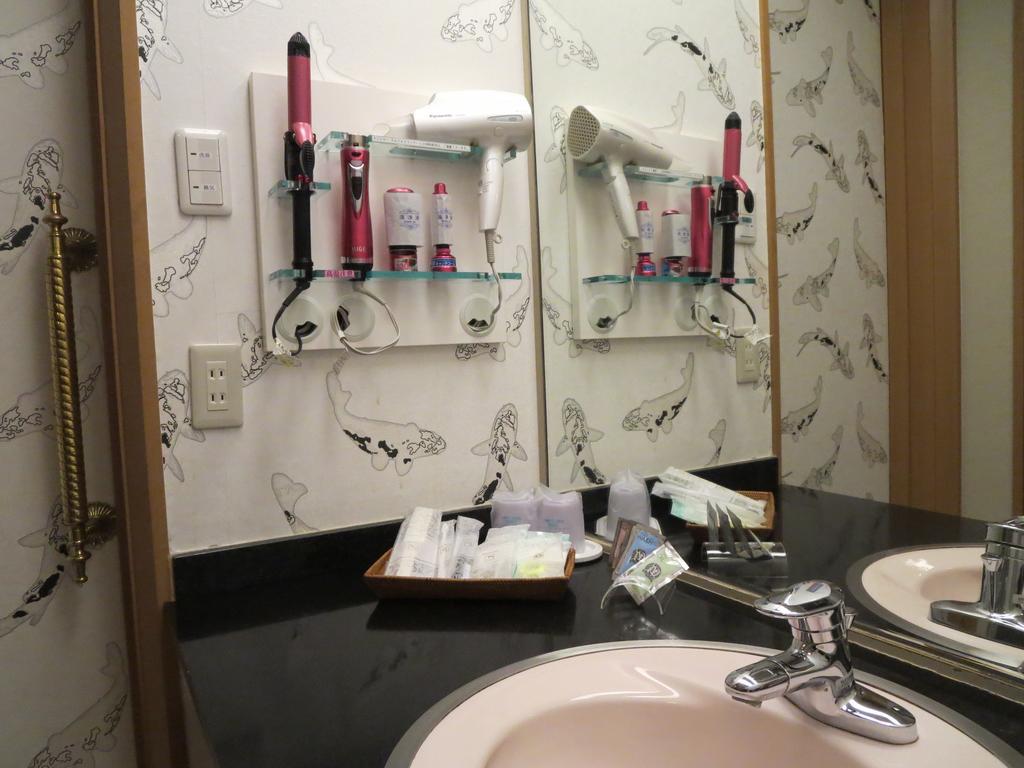 Hotel Casablanca (Adults Only) โอซาก้า ภายนอก รูปภาพ