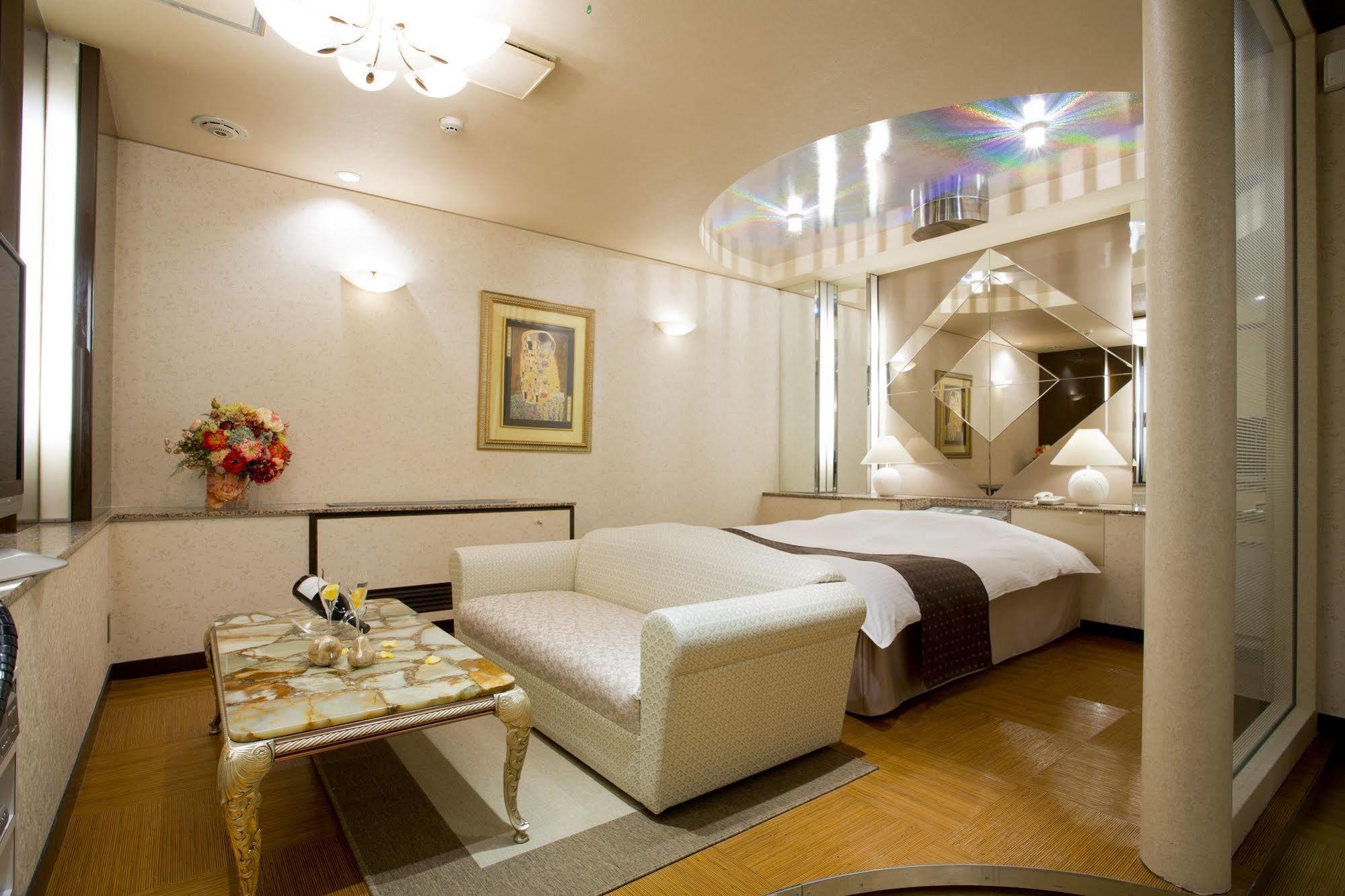 Hotel Casablanca (Adults Only) โอซาก้า ภายนอก รูปภาพ