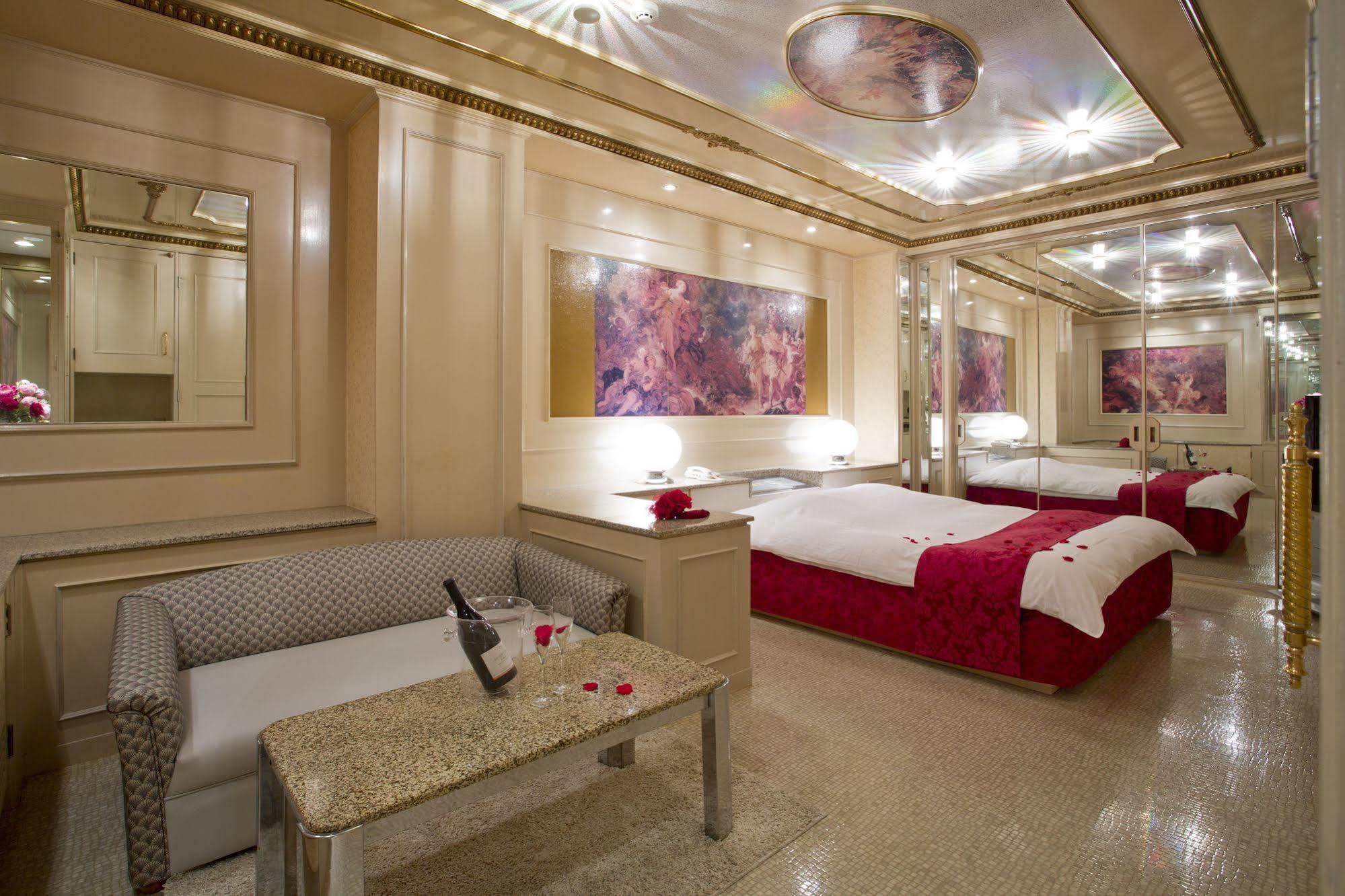 Hotel Casablanca (Adults Only) โอซาก้า ภายนอก รูปภาพ